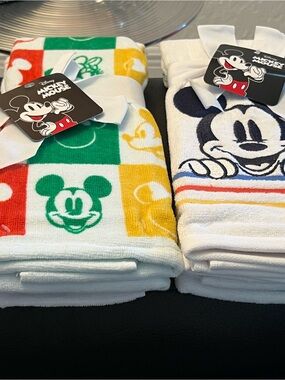 DISNEY NWT 2 sets of 2 MICKEY MOUSE KITCHEN TOWELS